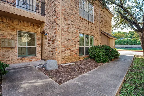 4409 Bellaire Dr S #113 Photo 1