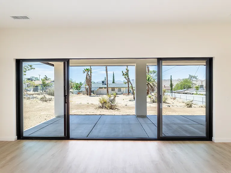 7220 Hanford Ave — Photo 5