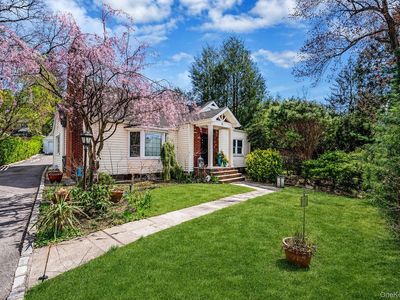 11 Edgewood Avenue, Glen Head, NY, 11545
