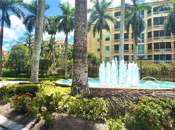 2738 Tiburon Blvd E, Naples, FL