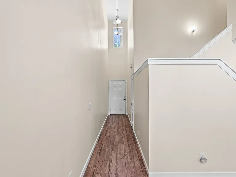 1020 Fairway Ln — Photo 4