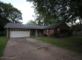 8296 Fairfax Cv, Southaven, MS 38671