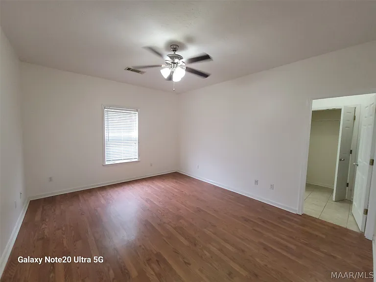 77 Groves Ln — Photo 24