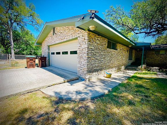 2nd image of 413 Fleetwood Dr