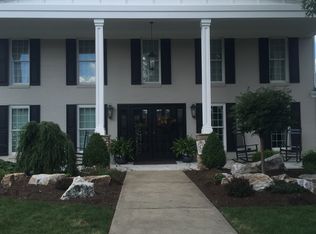 27 Meadowcrest Dr, Cecil, PA 15321