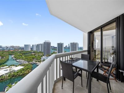 2000 Island Blvd APT 2409, Aventura, FL, 33160