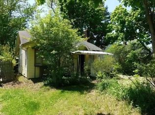 6880 Claymoor Ave, Madison, OH 44057