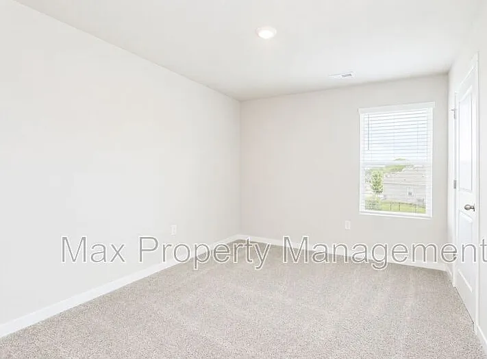 4173 Easton St — Photo 16
