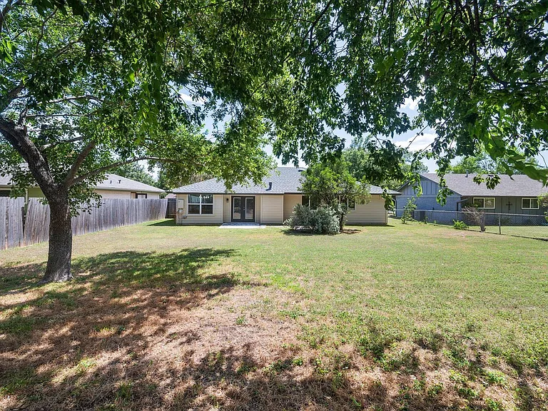 1100 Red Cliff Dr — Photo 34