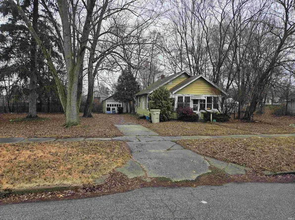 1421 Campeau St, South Bend, IN 46617