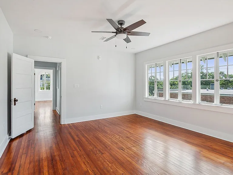 7 Fontainebleau Dr #301 — Photo 17