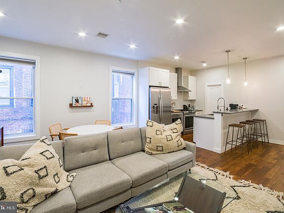 4th image of 1227 N Franklin St #2