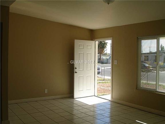 2nd image of 3732 Hawaii Ave