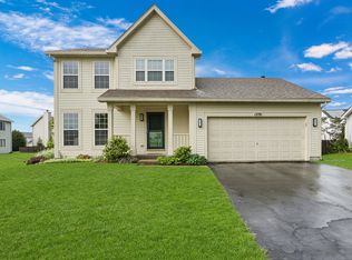 1291 E Komar Ln, Round Lake Beach, IL