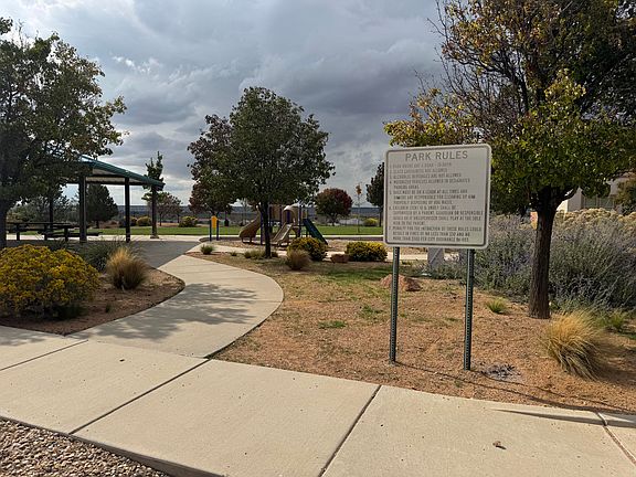3rd image of 48 El Camino Loop NW