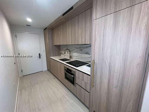 4th image of 77 SE 5th St #1605