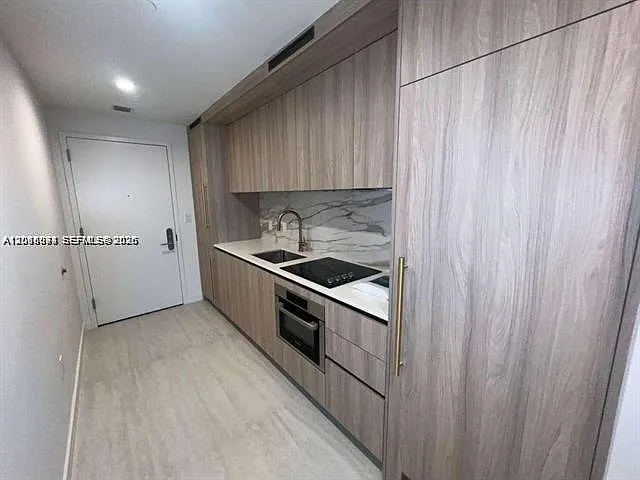 77 SE 5th St #1605 — Photo 4