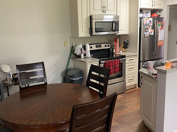 4th image of 7422 Brookdale Dr APT 211