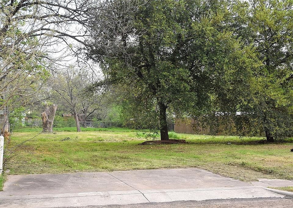 1st image of 1130 French St Lot 1