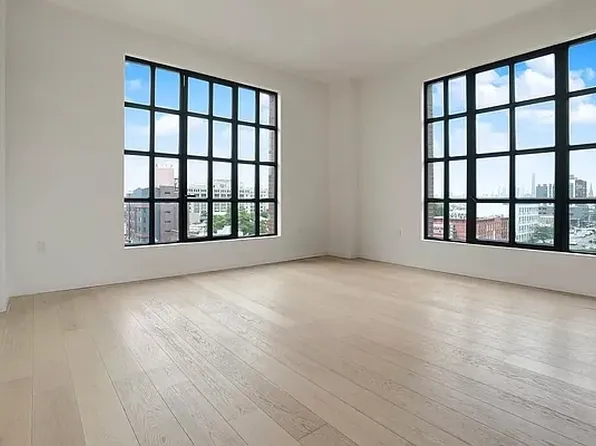 875 4th Avenue image 14 of 29