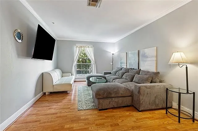 3201 Saint Charles Ave #220 — Photo 3