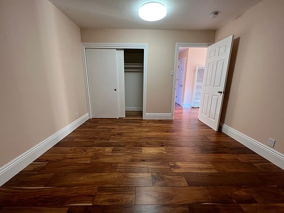 4th image of 274 12th Ave Floor 3