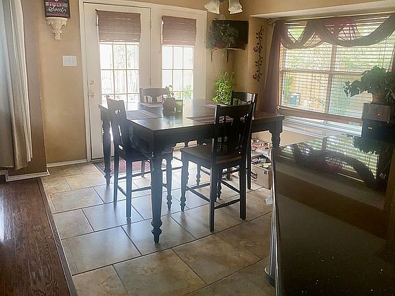 3rd image of 6751 Thaddeus Dr
