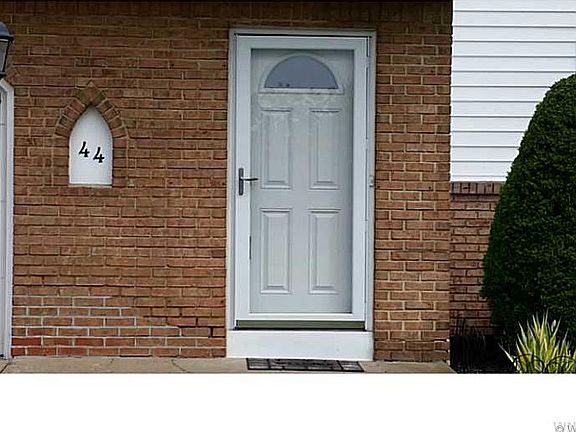 2nd image of 44 Beaver Ln