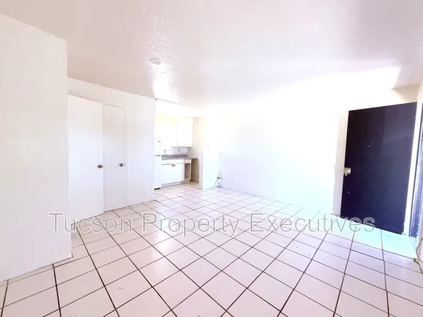 1951 E Benson Hwy, Tucson, AZ