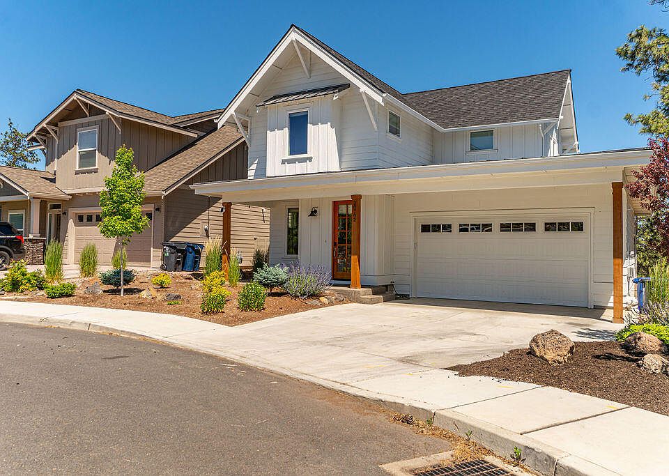 1st image of 20702 SE Cougar Peak Dr