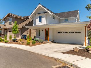 20702 SE Cougar Peak Dr, Bend, OR 97702