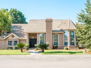 1635 N Aspen Ct, Visalia, CA 93291