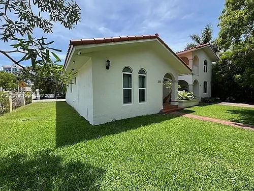 400 Majorca Ave Photo 1