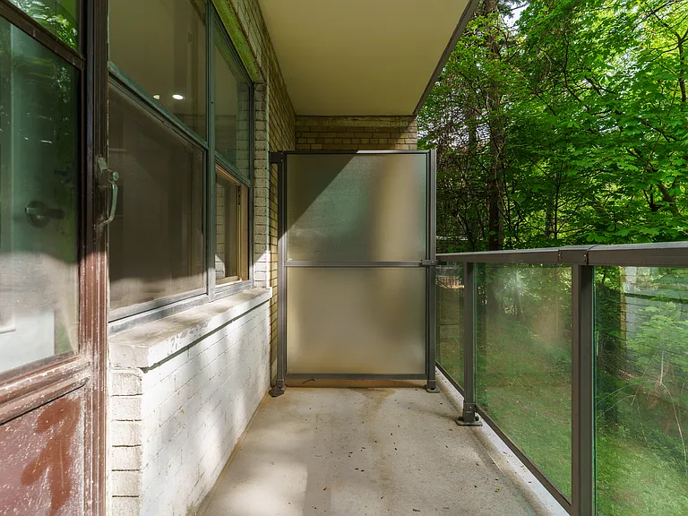 49 Glen Elm Ave — Photo 27
