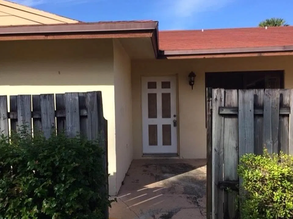 2 bed, 2.0 bath, 1142 sqft, $2,100 — Photo 2