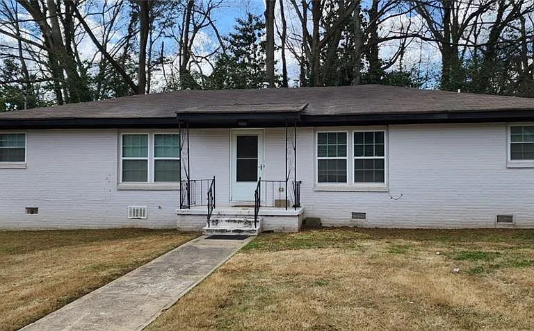 2975 Jones St — Photo 1