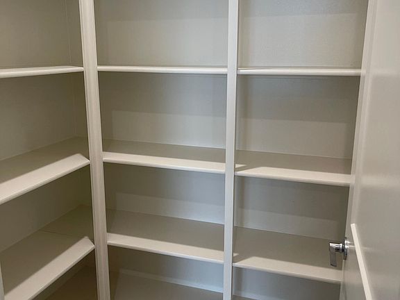 5th image of 4780 Ivy Ave #1