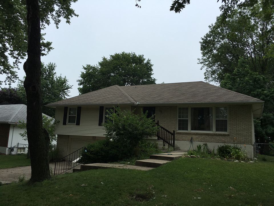 2nd image of 6902 NW 79th St