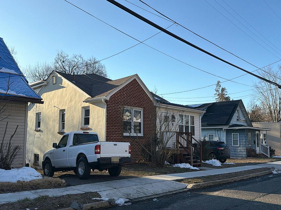 2nd image of 47 White Horse Ave