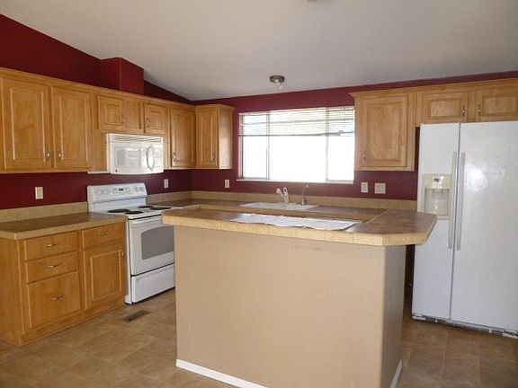 3rd image of 9358 E Buckboard St
