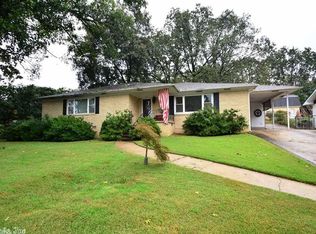 319 Skyline Dr, N Little Rock, AR 72116