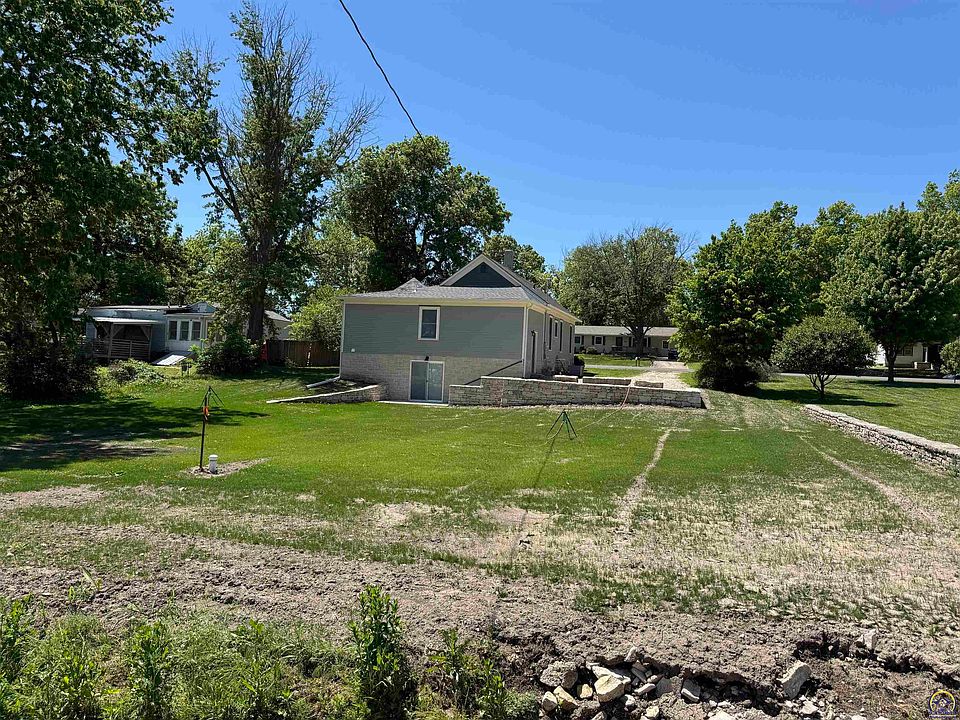 2nd image of 616 Kansas Ave