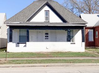 1526 8th Ave #B, Terre Haute, IN 47804