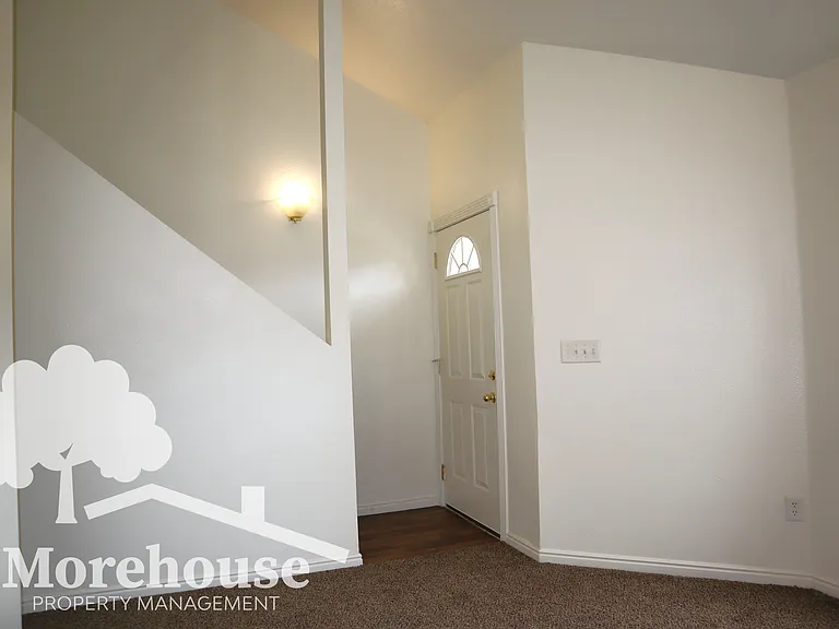 1430 W Bonneville Cir #102 — Photo 3
