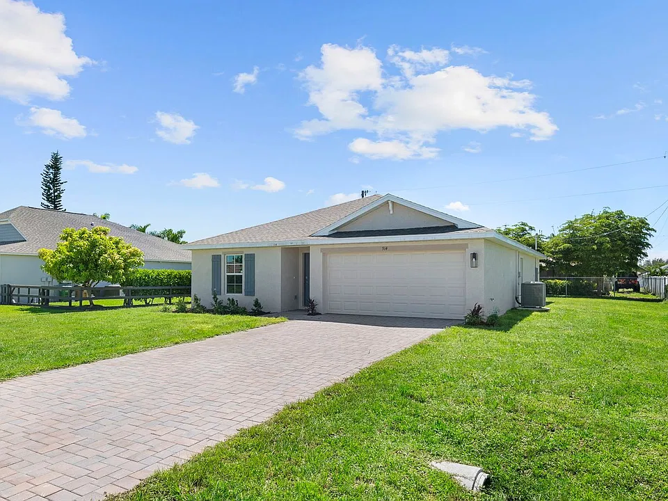 914 SW 33rd Ter