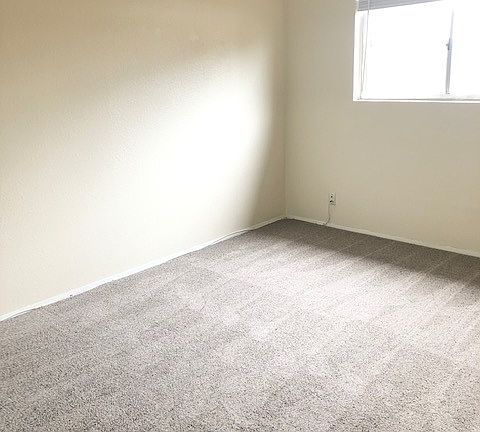 3rd image of 313 E 17th Pl APT H