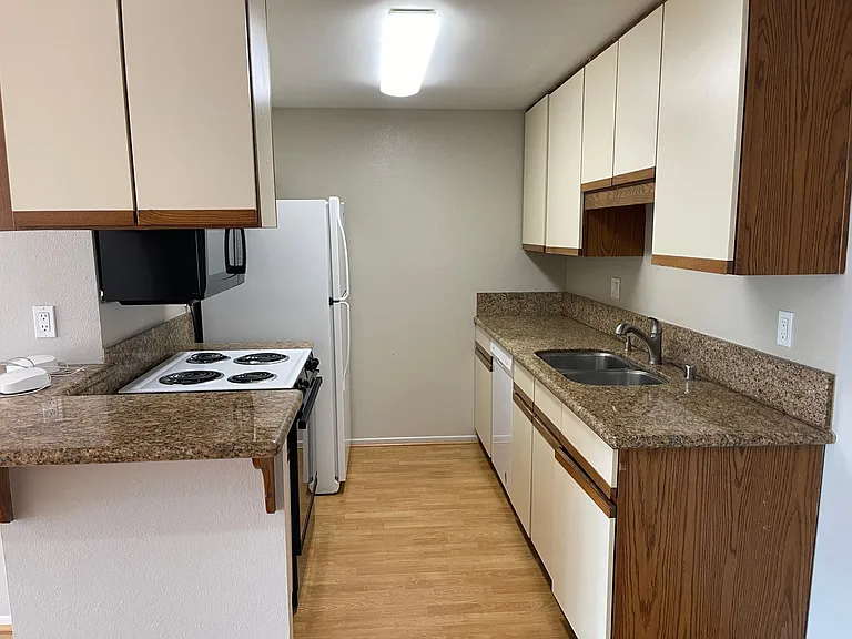 412 N Bellflower Blvd #208 — Photo 32