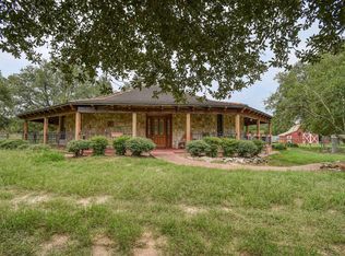 777 Cardinal Dr, Paige, TX 78659