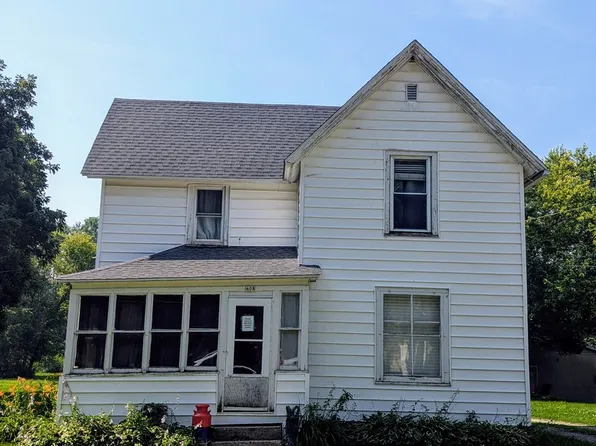 408 W Howard St, Durand, IL 61024