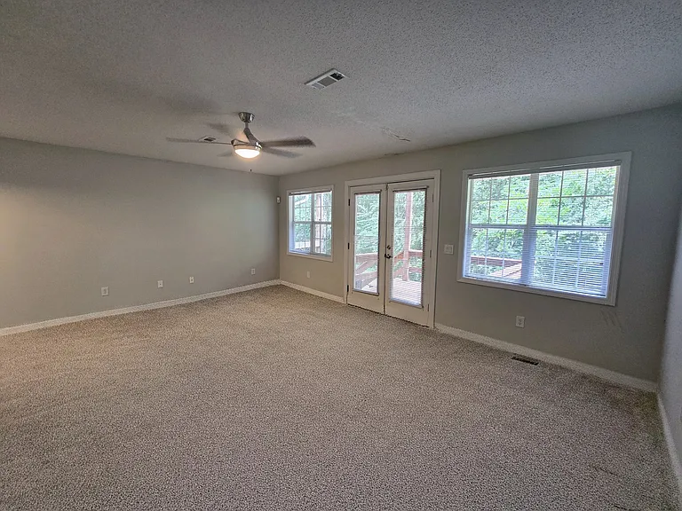 40 Woodfield Pl — Photo 10